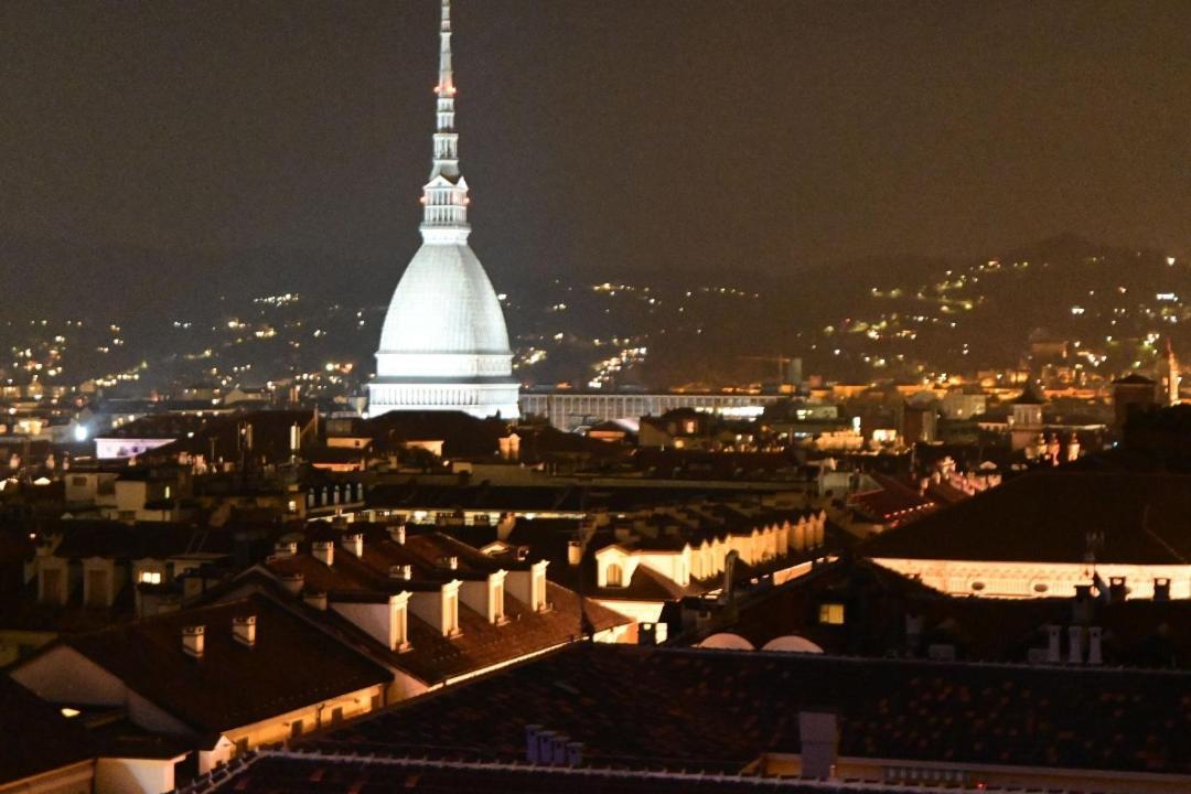 Domus Nova - Una Finestra Sui Tetti Torino Kültér fotó